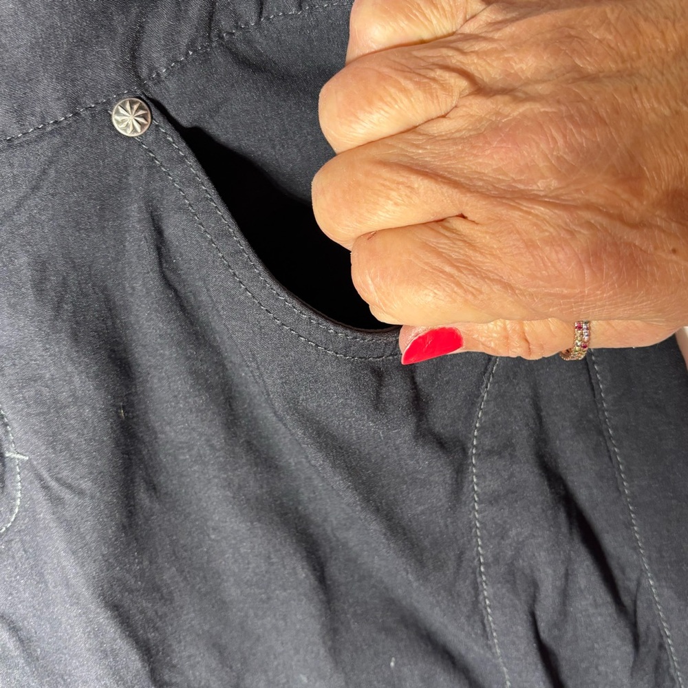 Athleta Black Capri Performance Fit - image 4